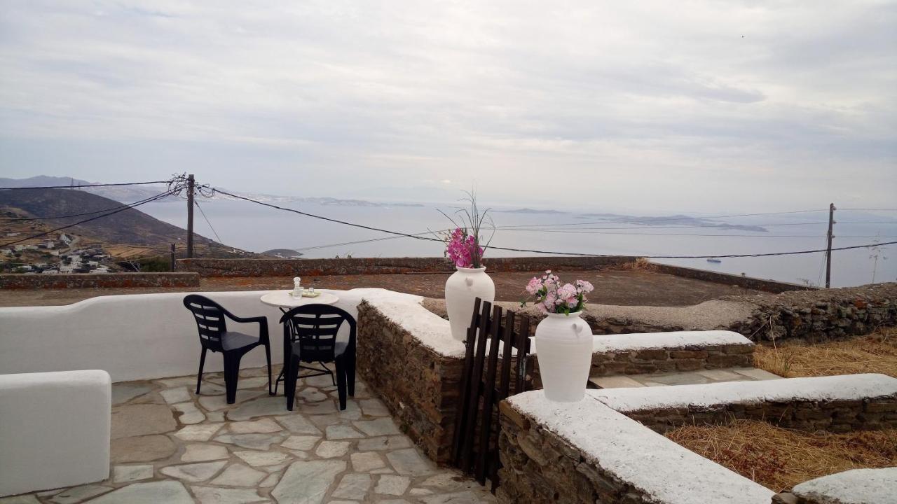 Hostal Terra Aeolica Arnados Exterior foto